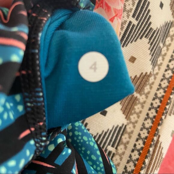 Lululemon Wunder Under Hi-Rise Palm Lace Tofino Leggings - Picture 7 of 7